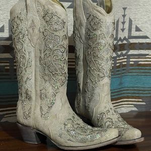 Corral boots